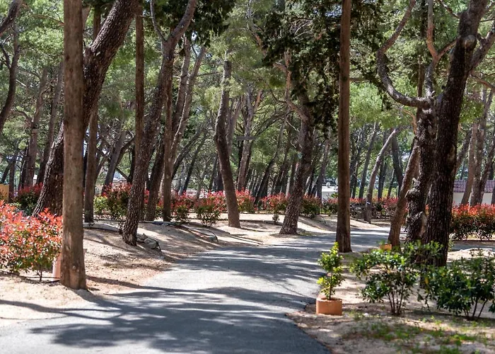 Apartment By The Sea - 19558 *